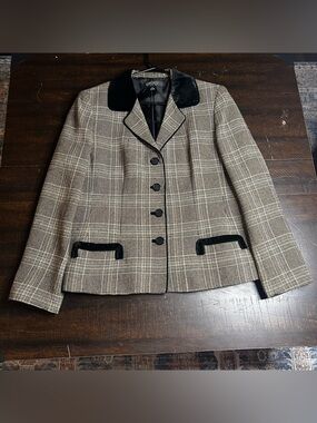 Vintage Kasper Women's Plaid Blazer with Black Velvet Trim
